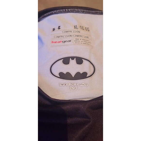 Under Armour Batman AlterEgo Compression Shirt Adult XL. DISCONTINUED. RARE - Picture 3 of 6